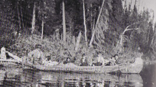 Cree Indian family in small fur trade type birchbark canoe on the Abitibi River , 1907. In later years , a number of Indians adopted smaller versions of the fur-trade type canoe in  preference to their own tribal styles .